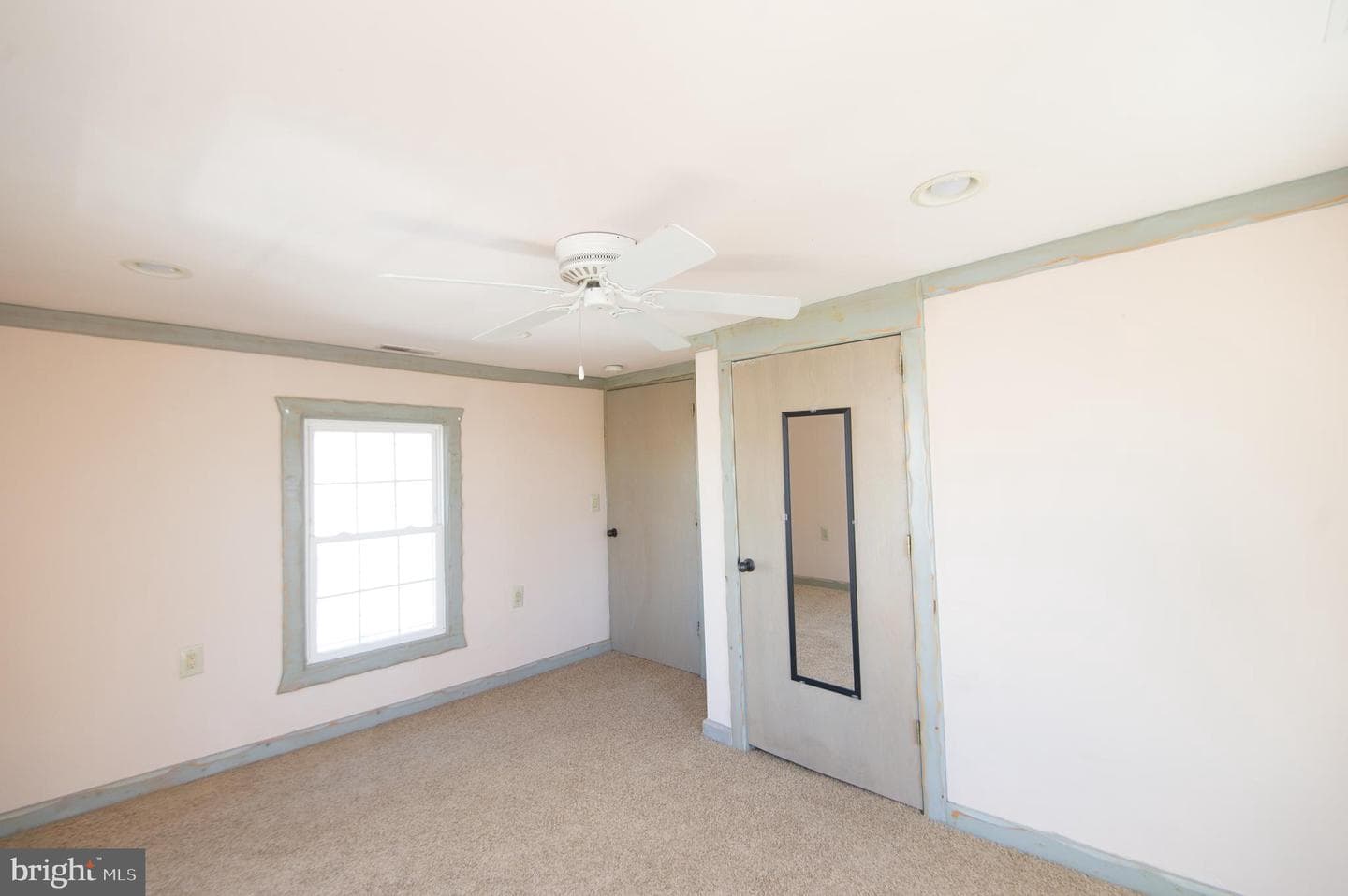 102 Hayward photo 25