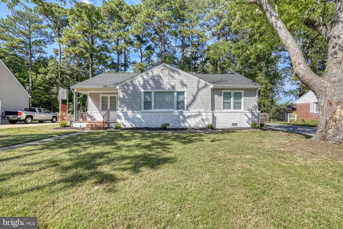 607 Edlon Park Drive photo 2