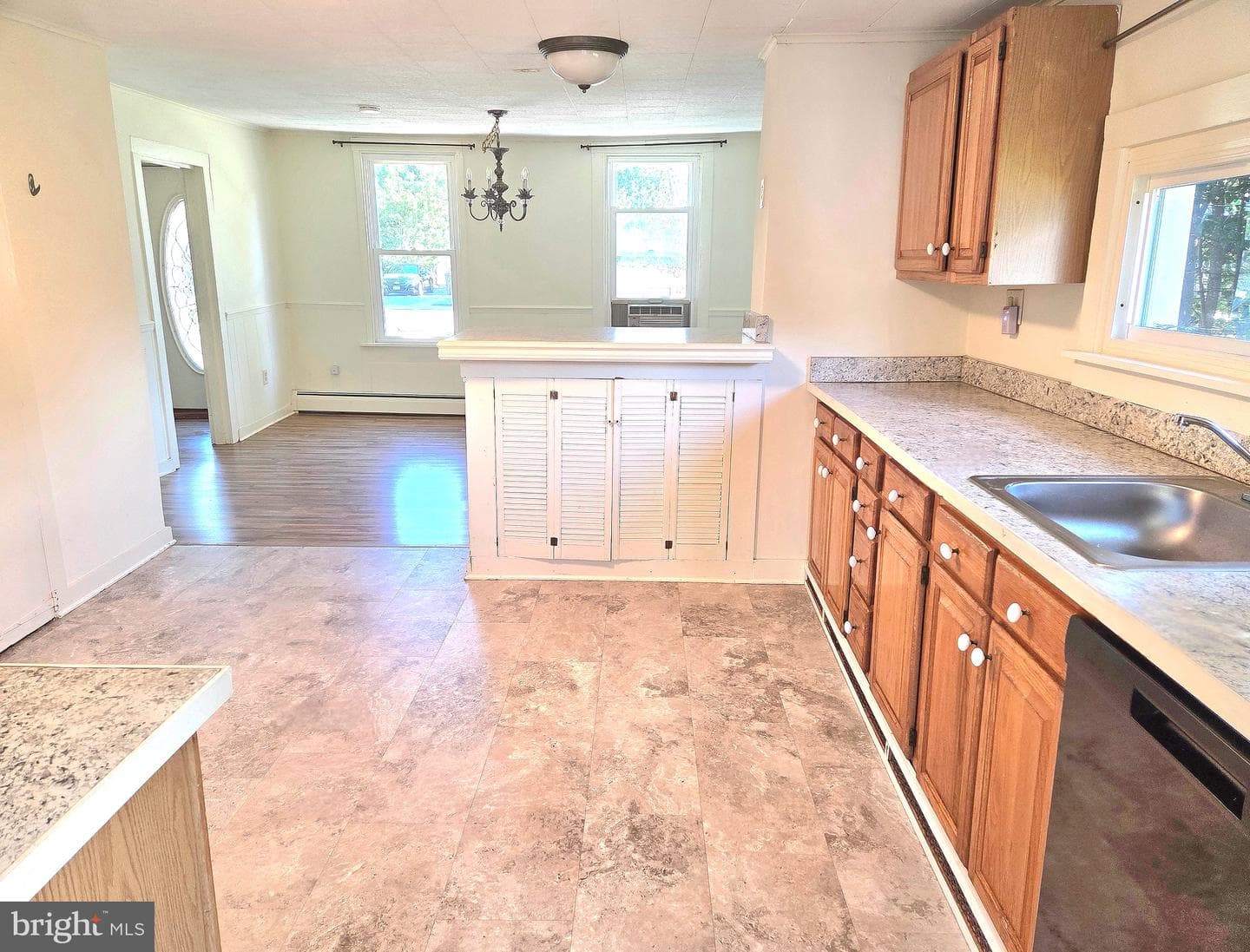 405 Leonards Lane photo 7