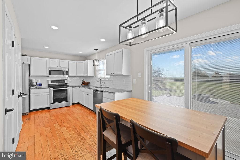4445 Rolling Acres Drive photo 8