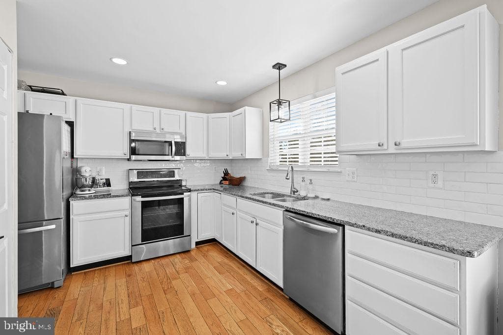 4445 Rolling Acres Drive photo 9