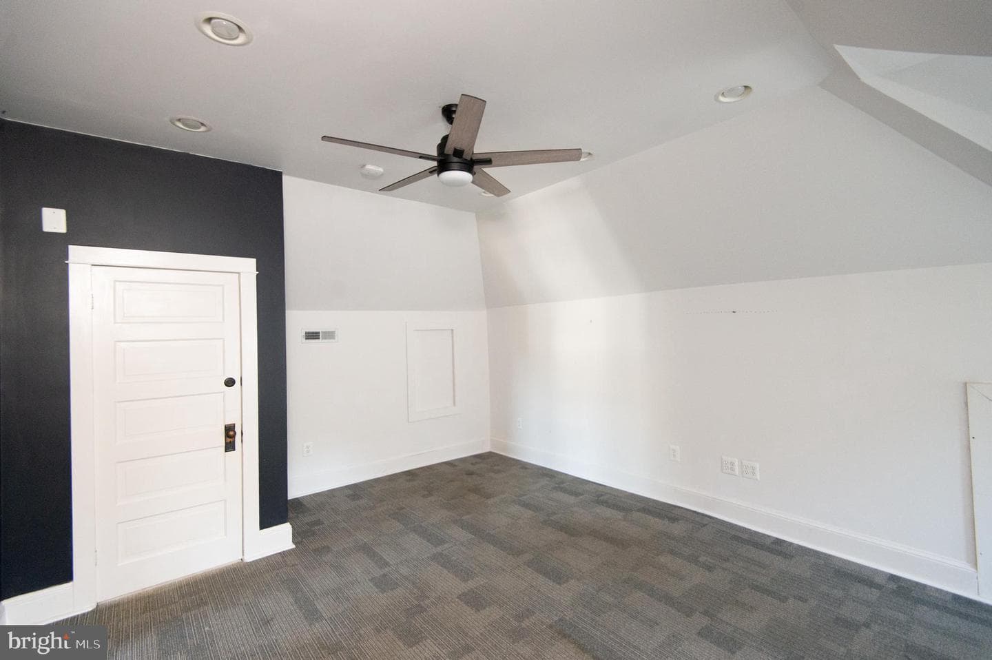 306 Belvedere Avenue photo 34