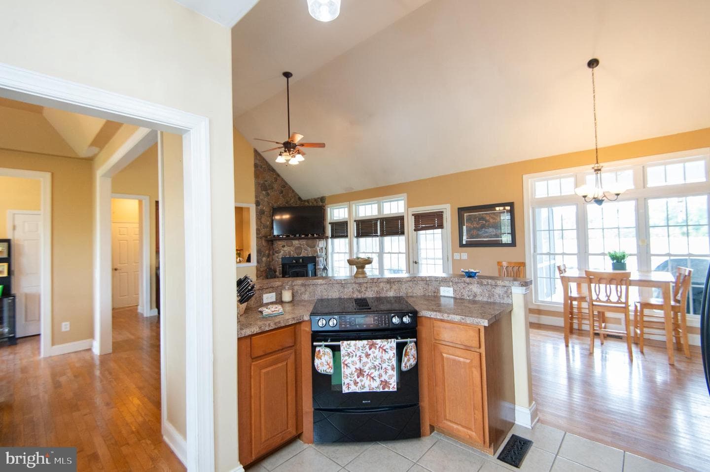 6713 Bens Lane photo 15