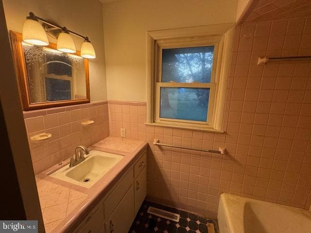 5668 Rhodesdale Vienna Road photo 22