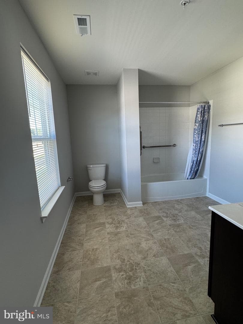 101 Albemarle Court photo 37