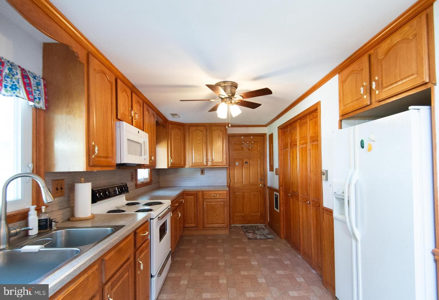 2 Oriole Drive photo 9