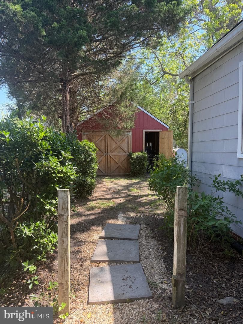 402 Oakley Street photo 12