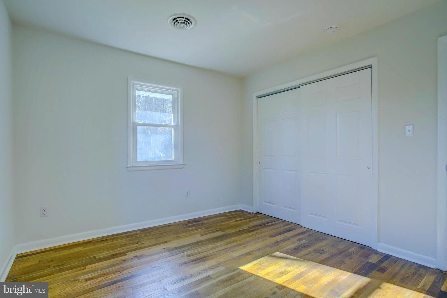 2229 Hudson Road photo 26