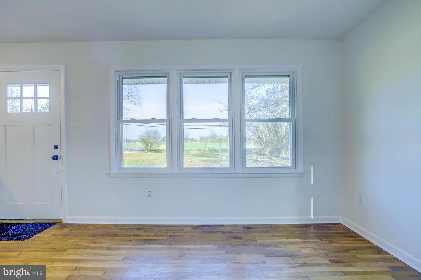 2229 Hudson Road photo 9