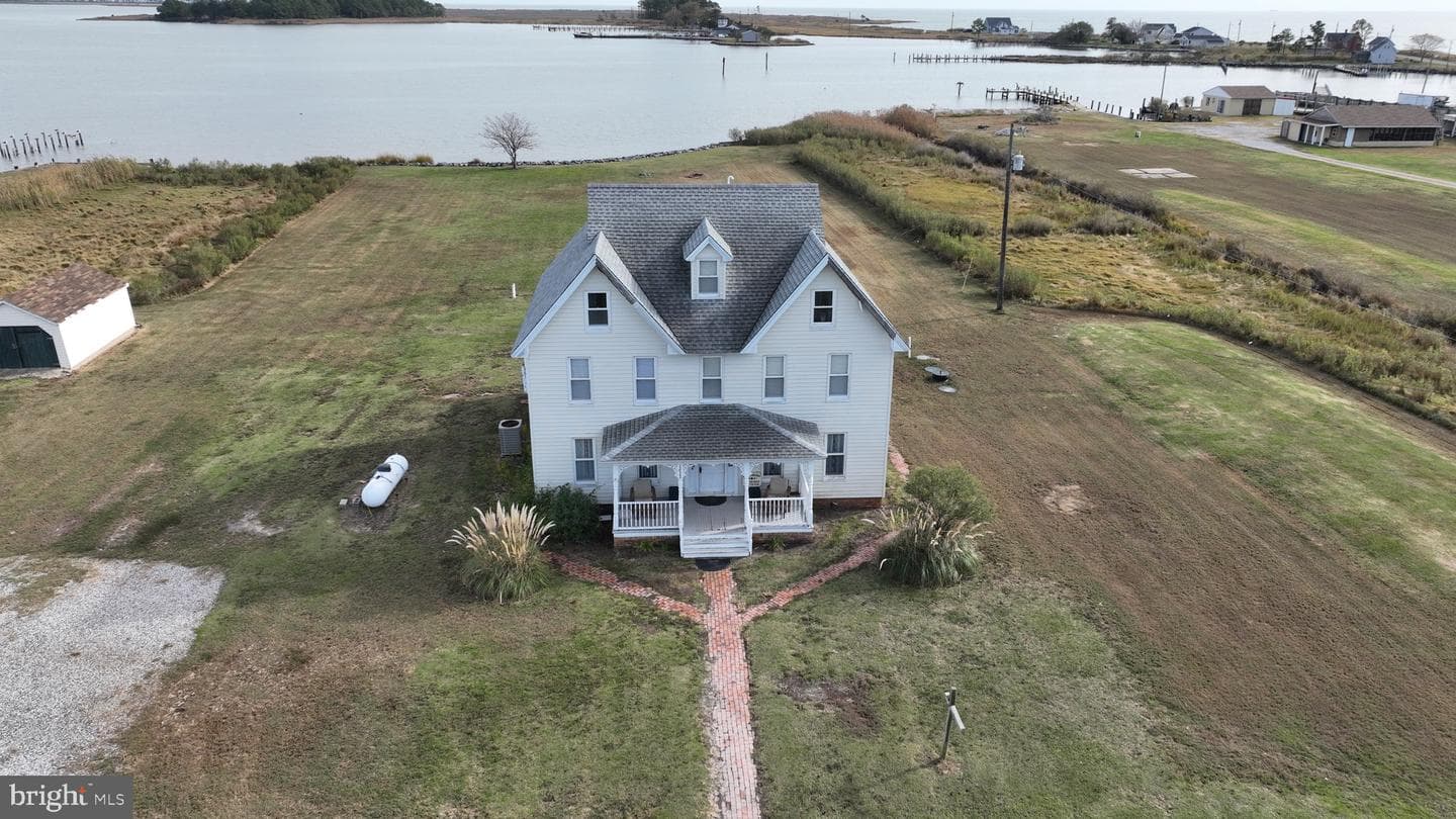 1632 Steamboat Wharf Road S photo 13