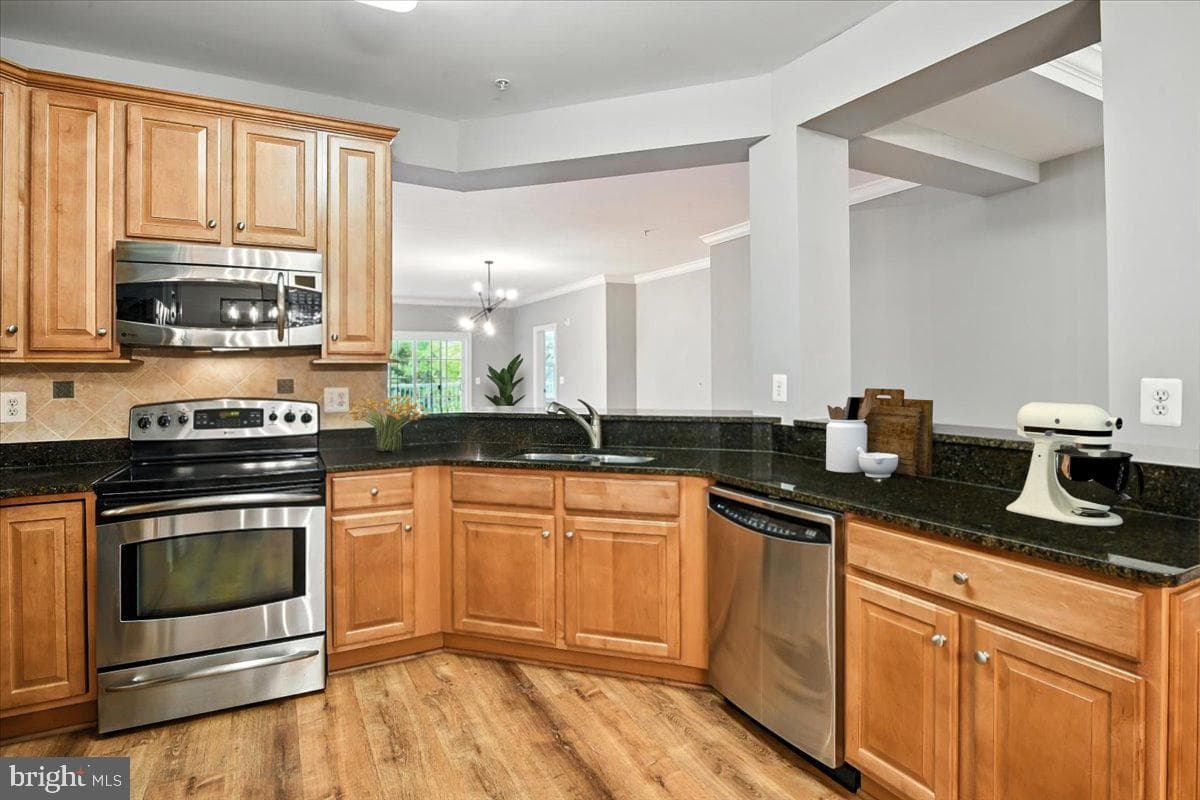 2700 Willow Oak Drive #111b photo 4