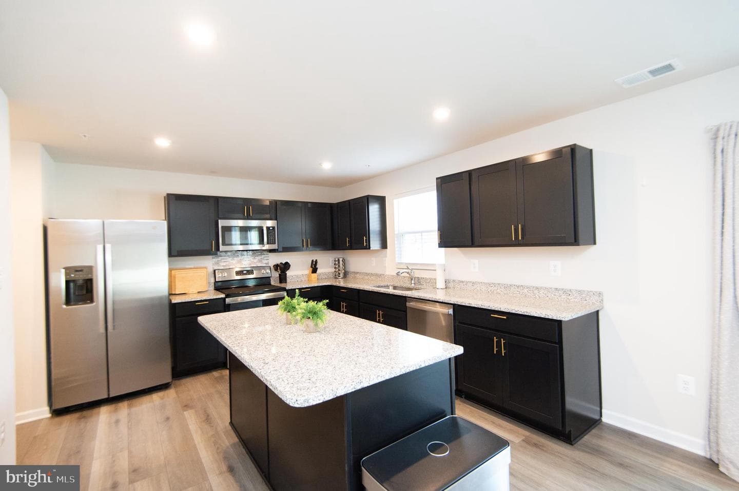 120 Mariners Way photo 10