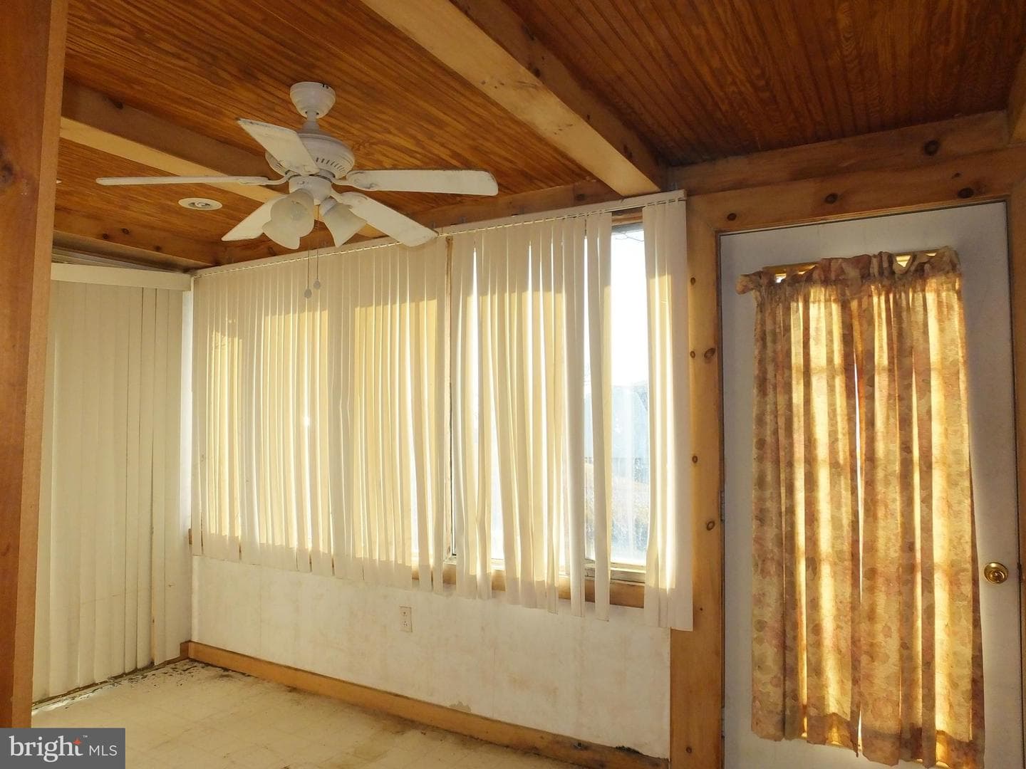 1213 Horse Point Road photo 17