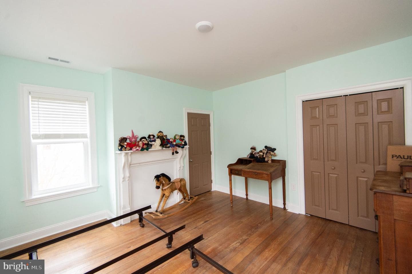 1003 Travers Street photo 44