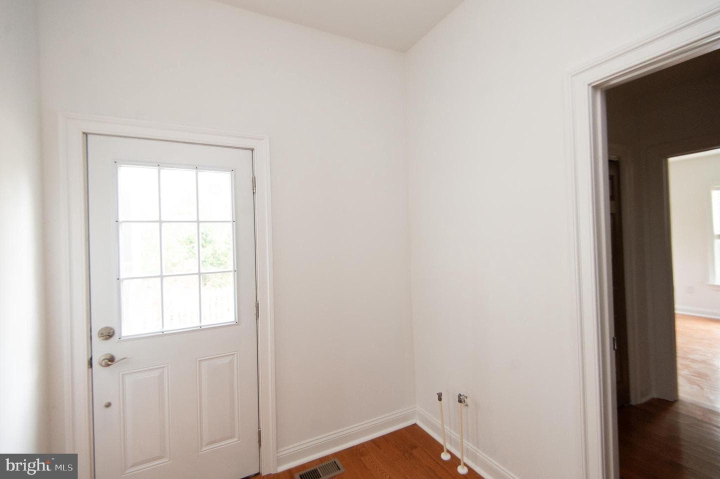 1003 Travers Street photo 63