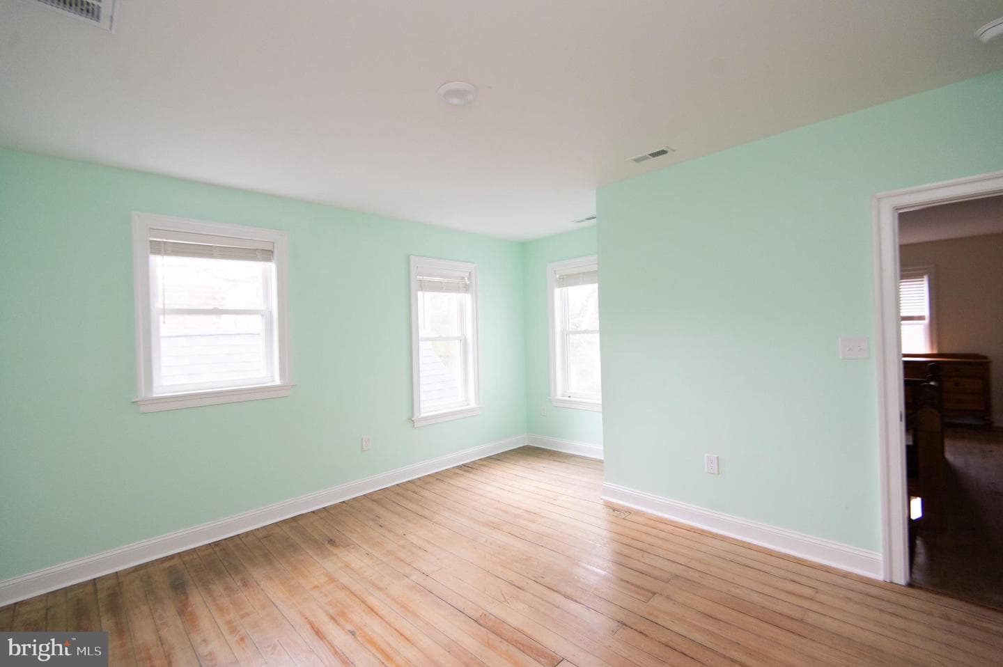 1003 Travers Street photo 71