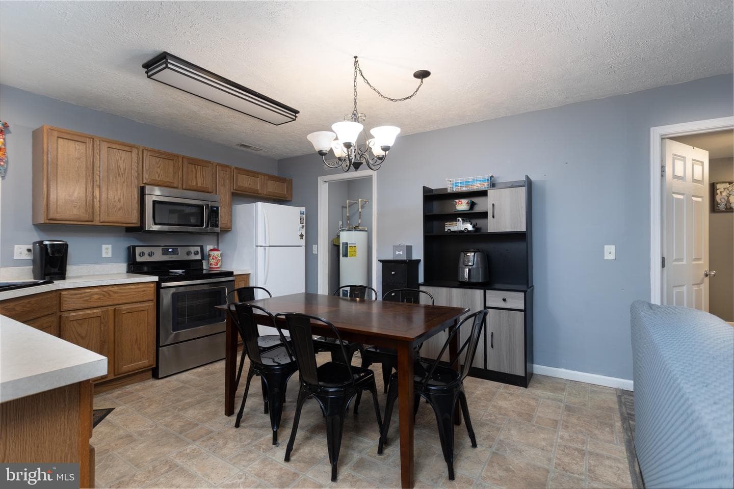 1303 Colonial Avenue photo 4