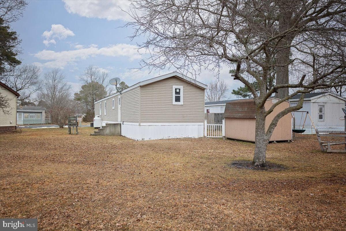 5421 Skipjack Drive N photo 13
