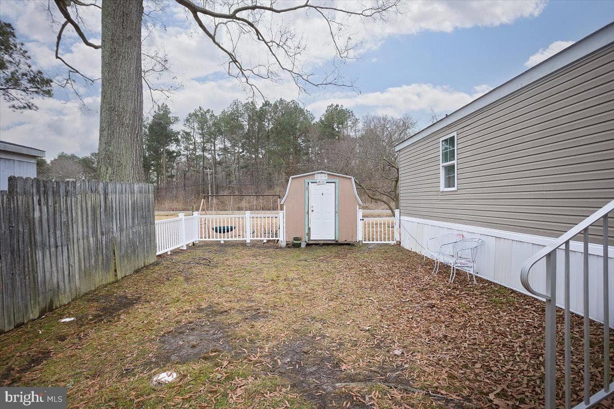 5421 Skipjack Drive N photo 14