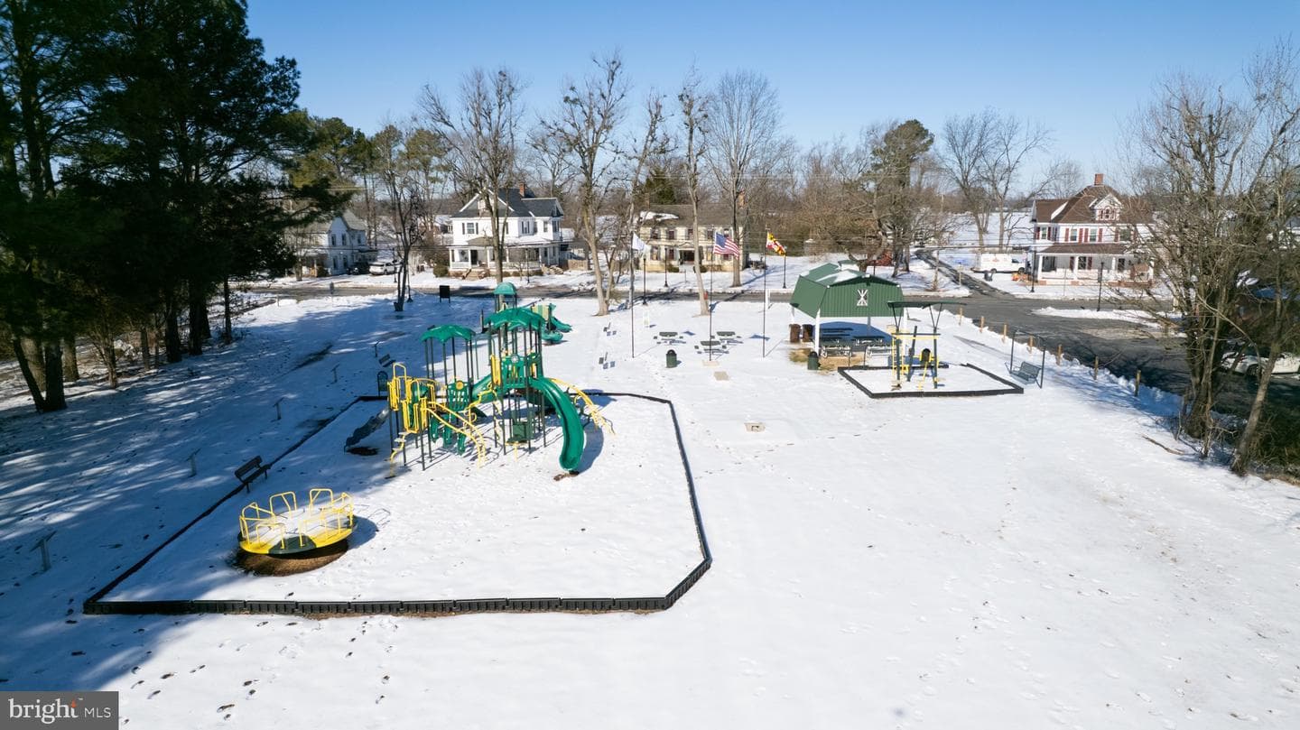 107 Railroad Avenue photo 51