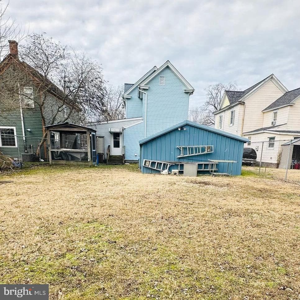 916 Race Street photo 22