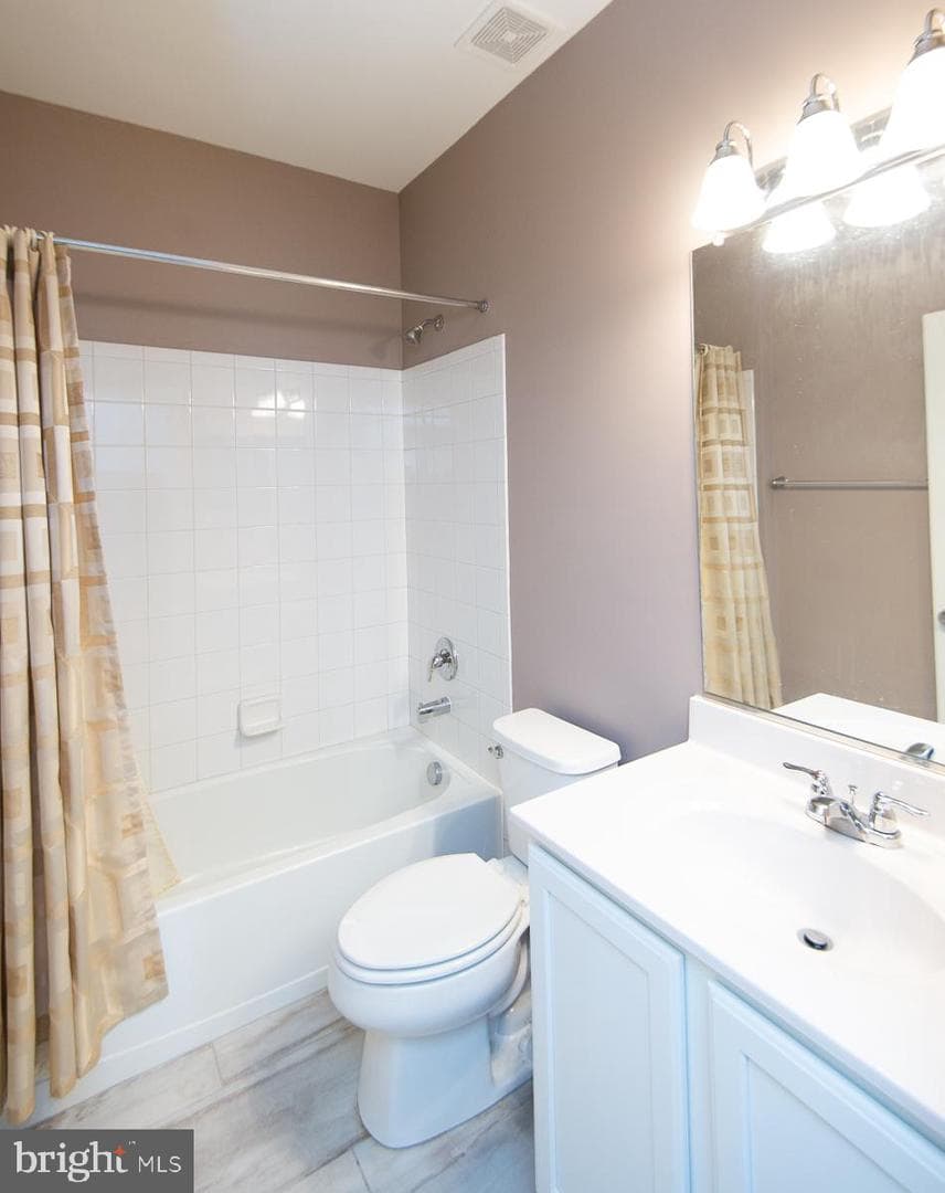 159 Regulator Drive N photo 17