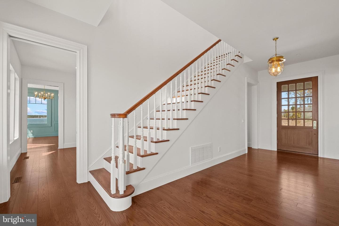 1301 Broadview Drive photo 8
