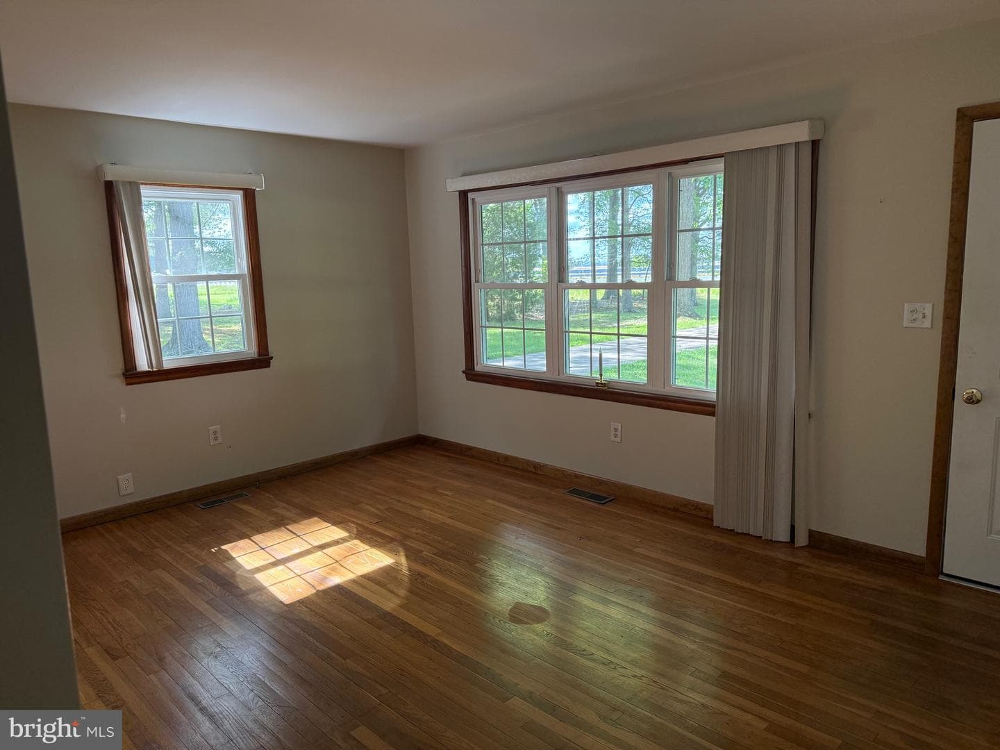 4158 Ocean Gateway photo 10