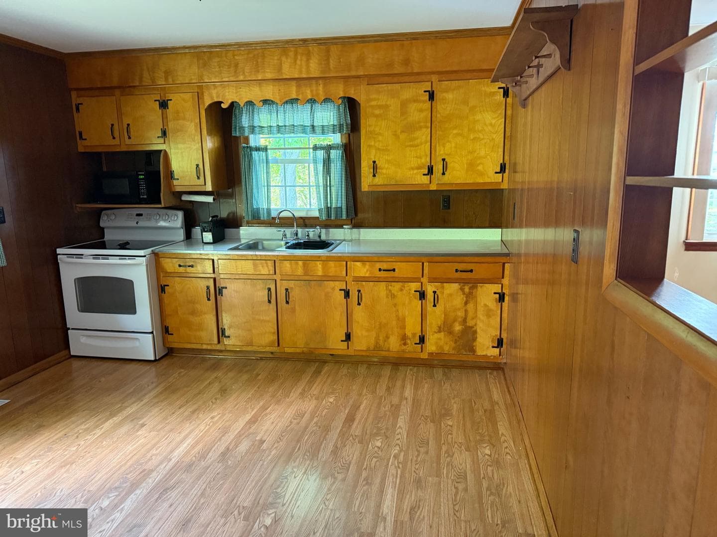 4158 Ocean Gateway photo 7
