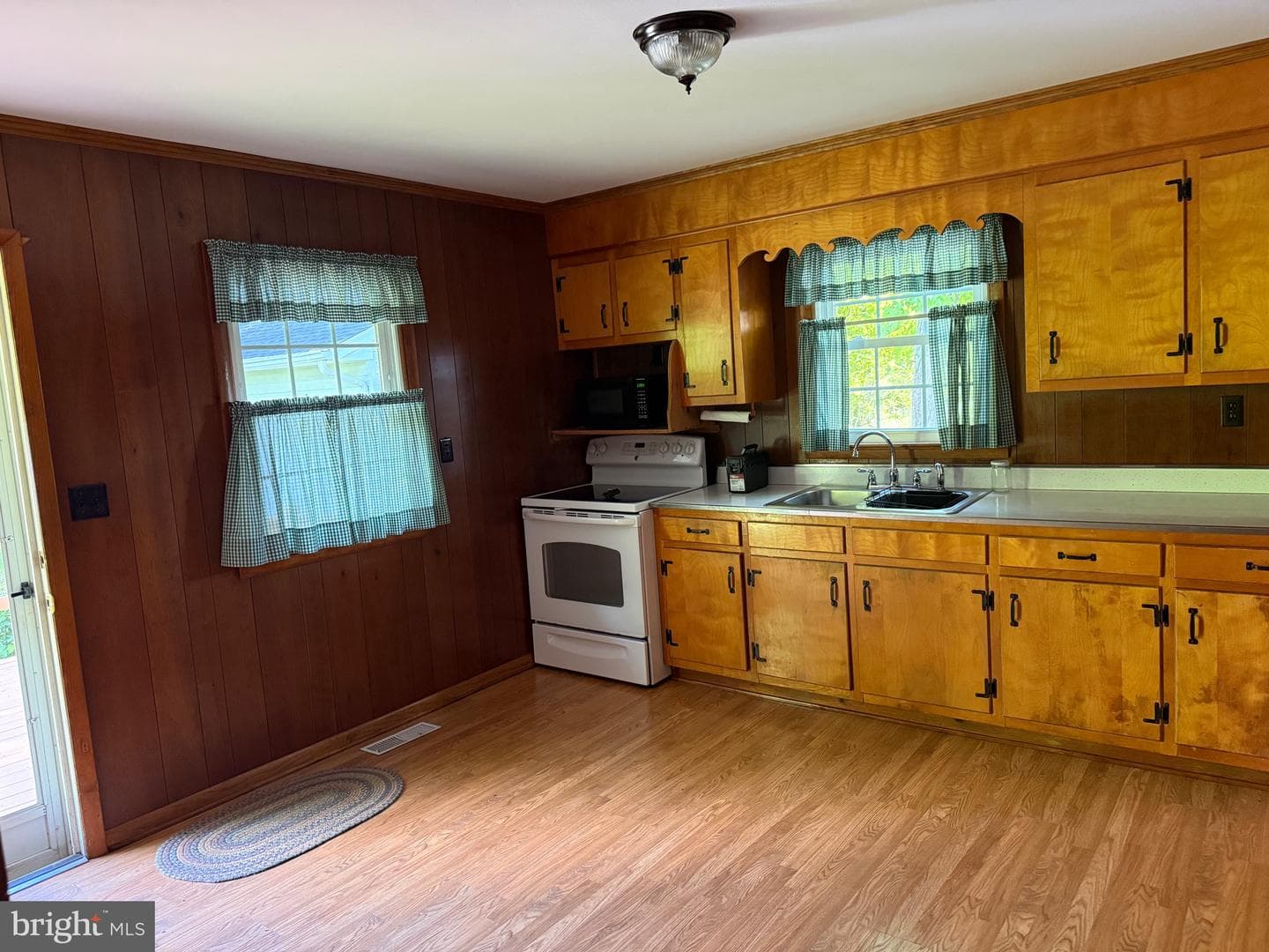 4158 Ocean Gateway photo 9