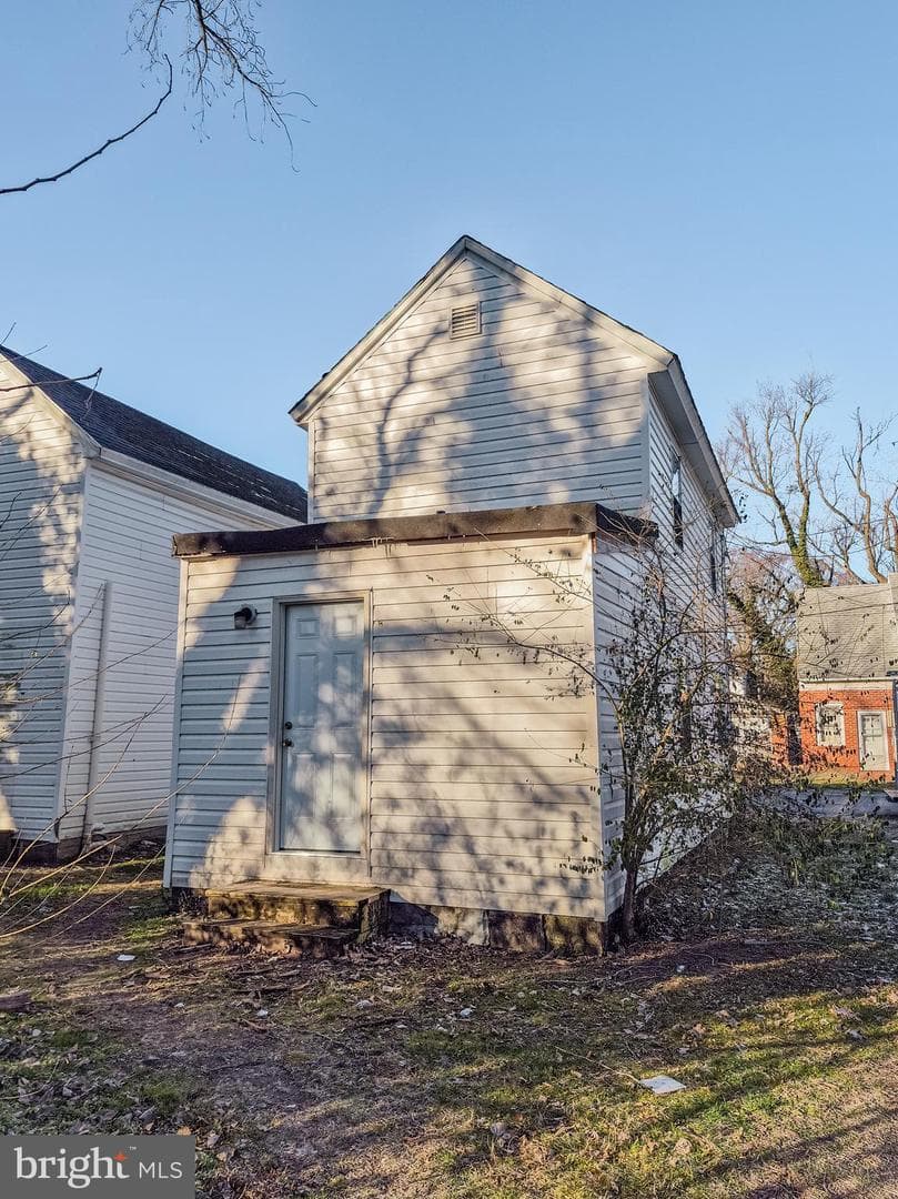 814 Center Street photo 17