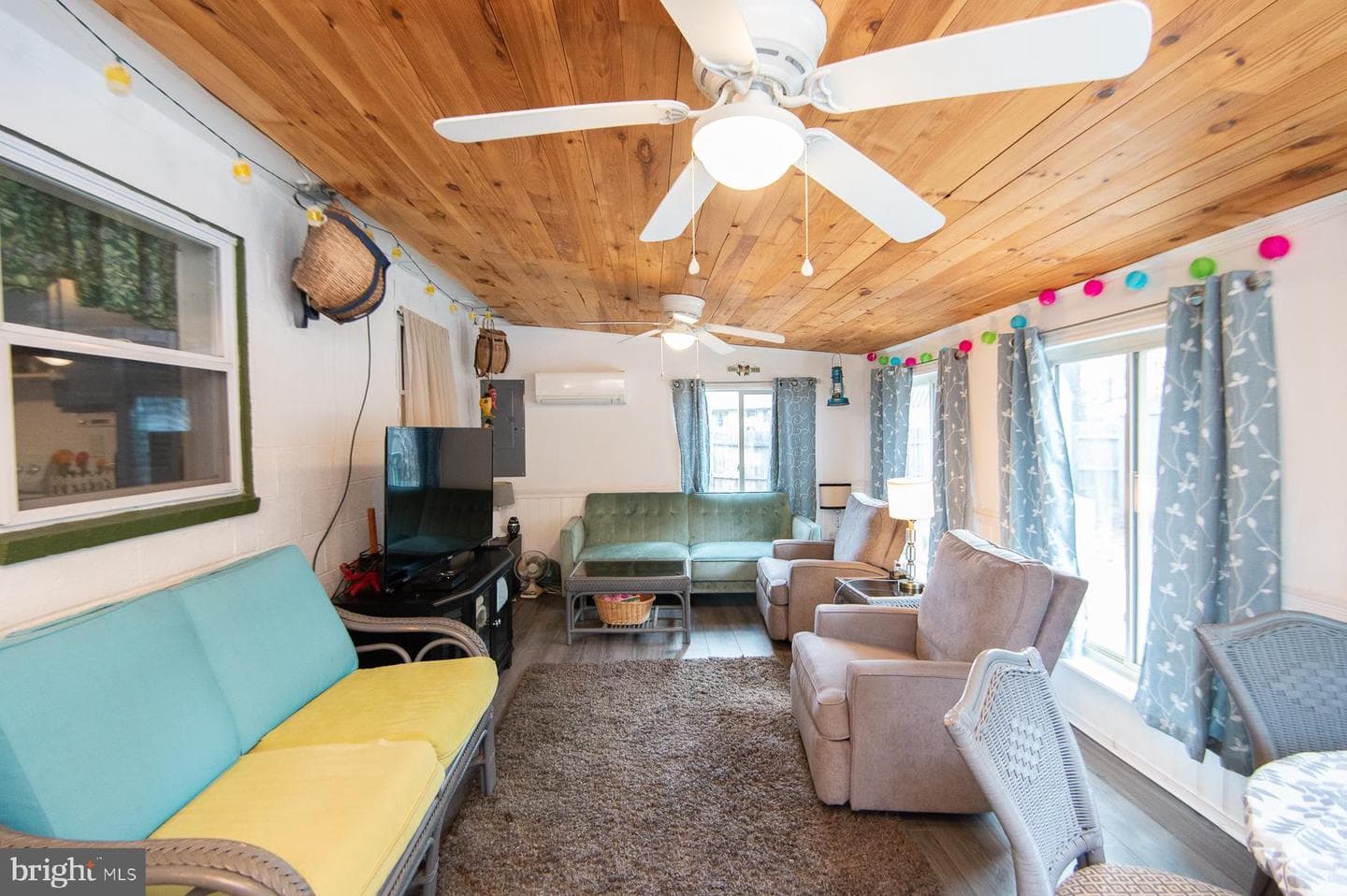 819 Seabreeze Road photo 20