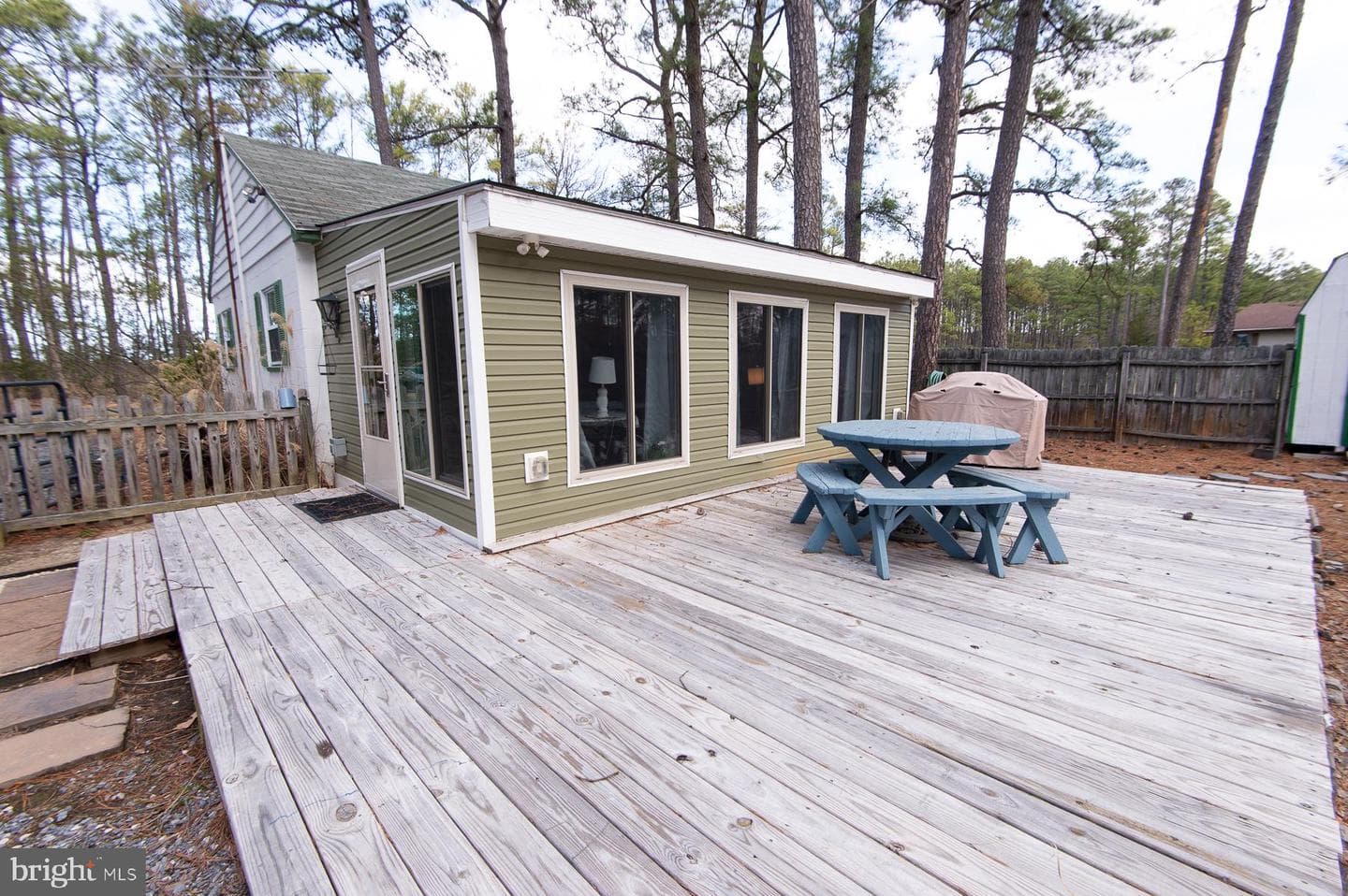 819 Seabreeze Road photo 26