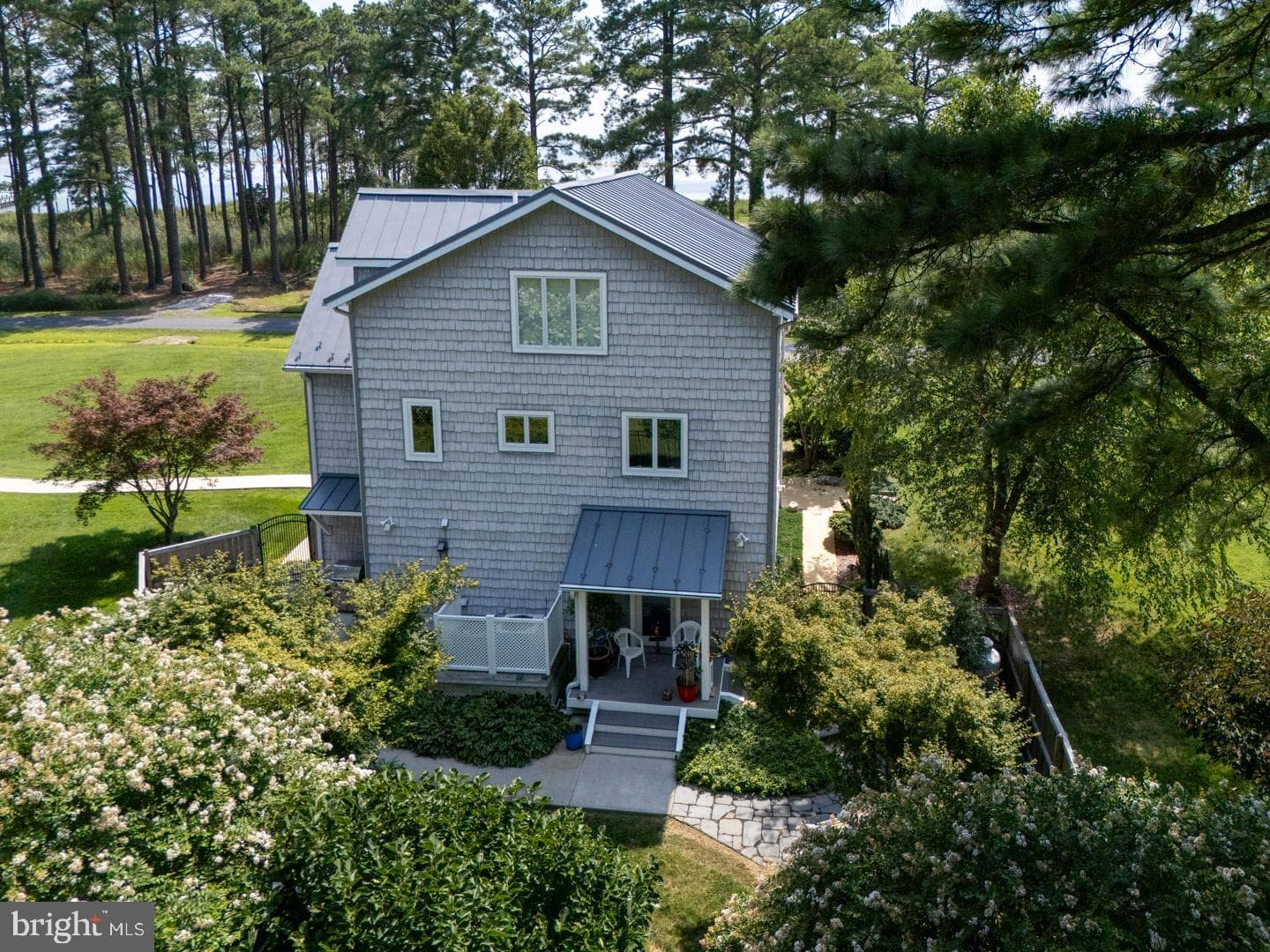 3113 Bay View Dr photo 3