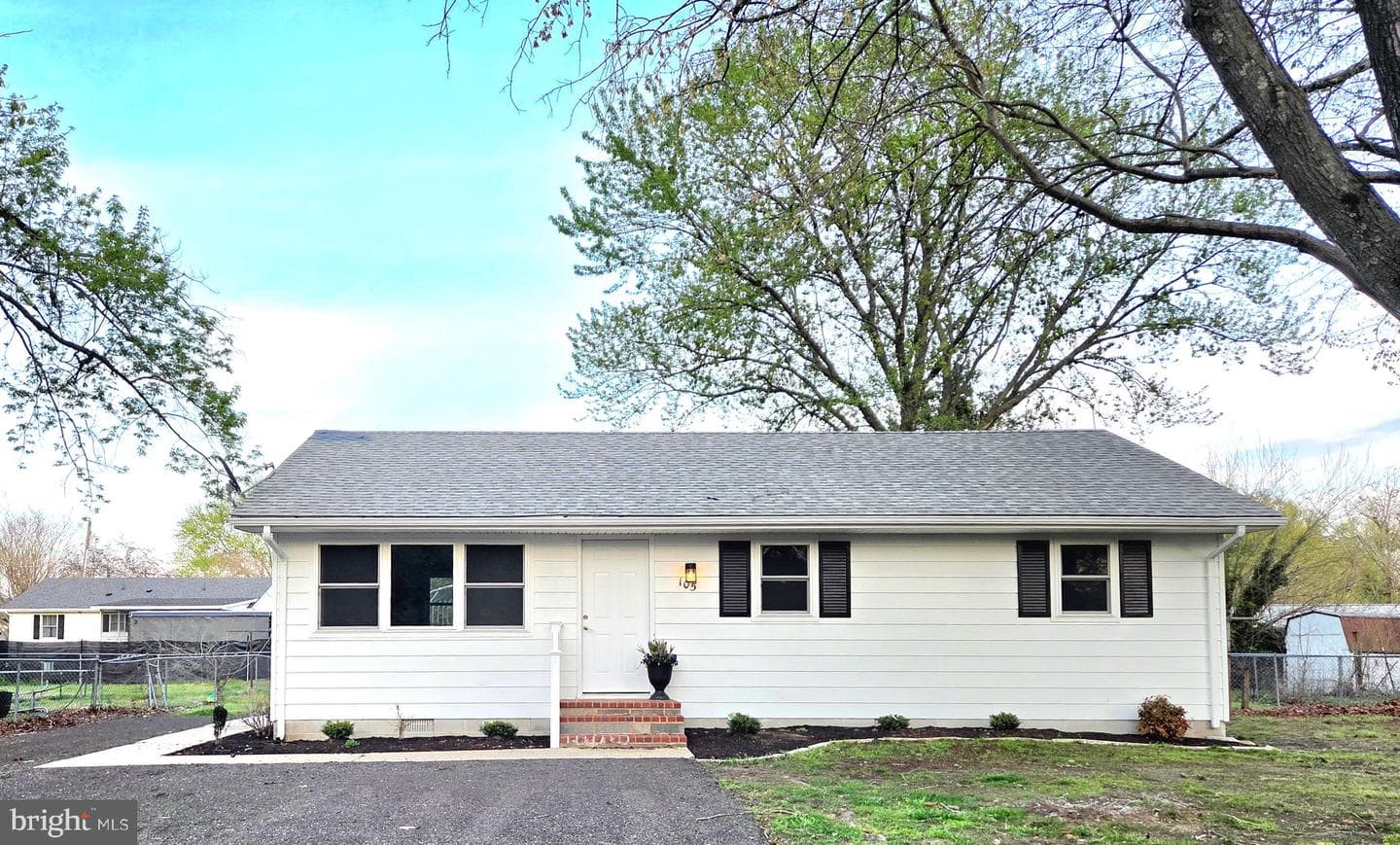 105 Goodwill Street photo 1
