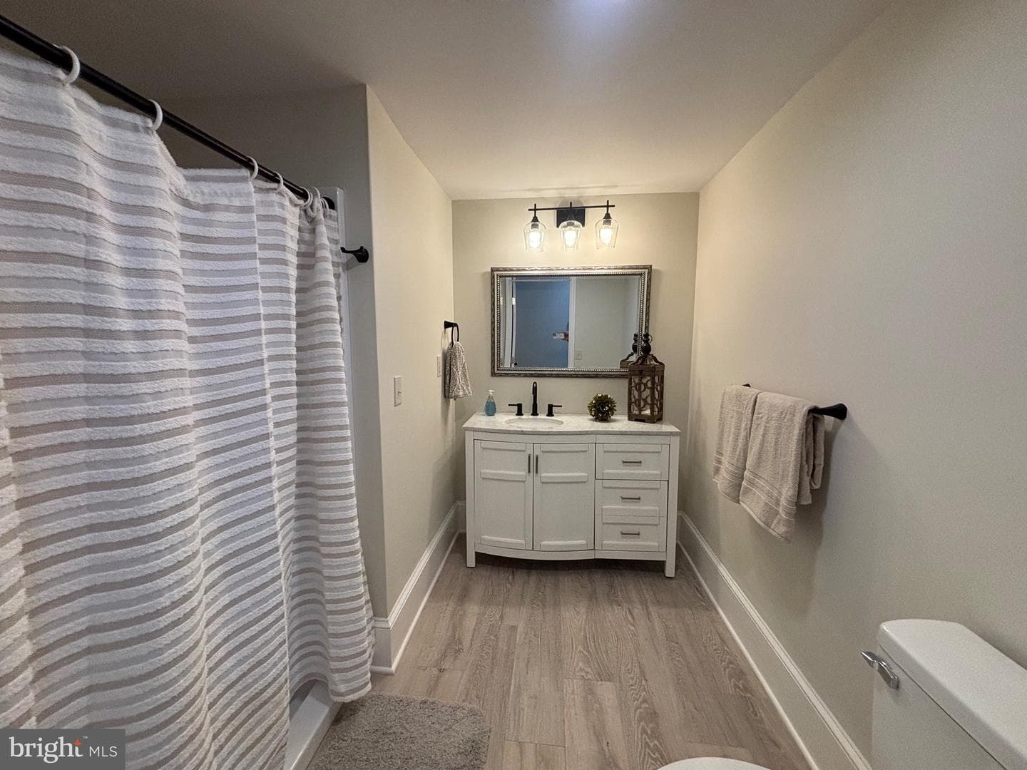 1209 Bayly Road photo 13
