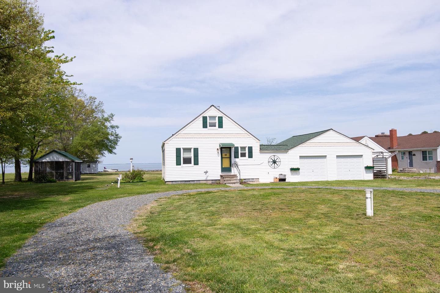 724 Twin Point Cove Road photo 4