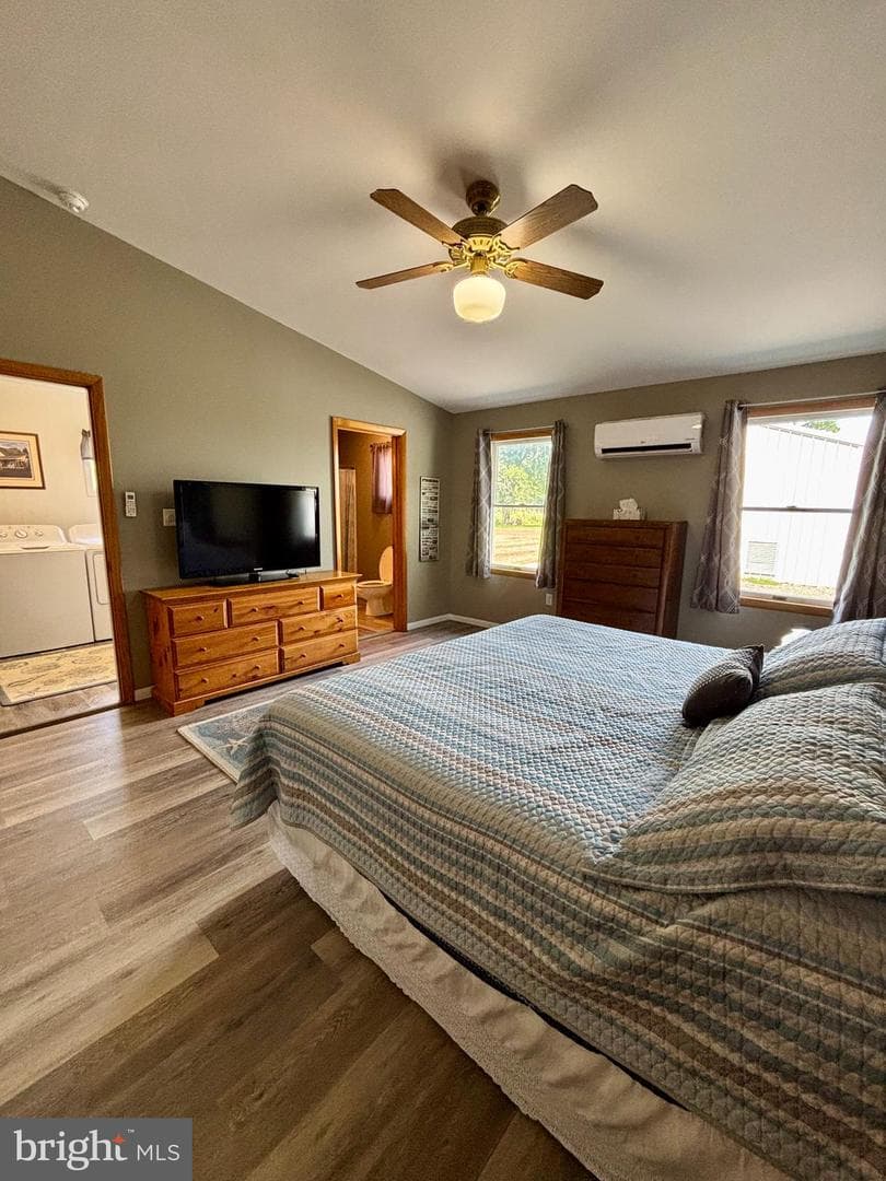 1240 Hudson Road photo 5