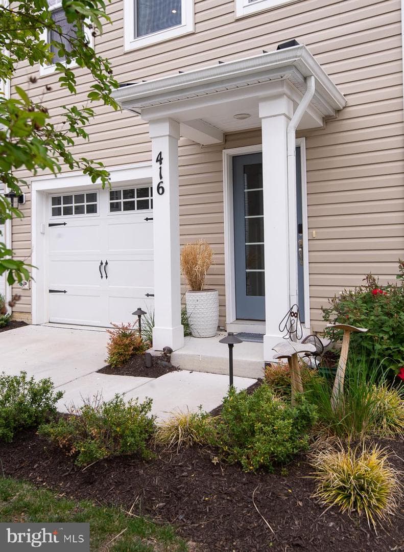416 S Seaway Court #142 photo 3