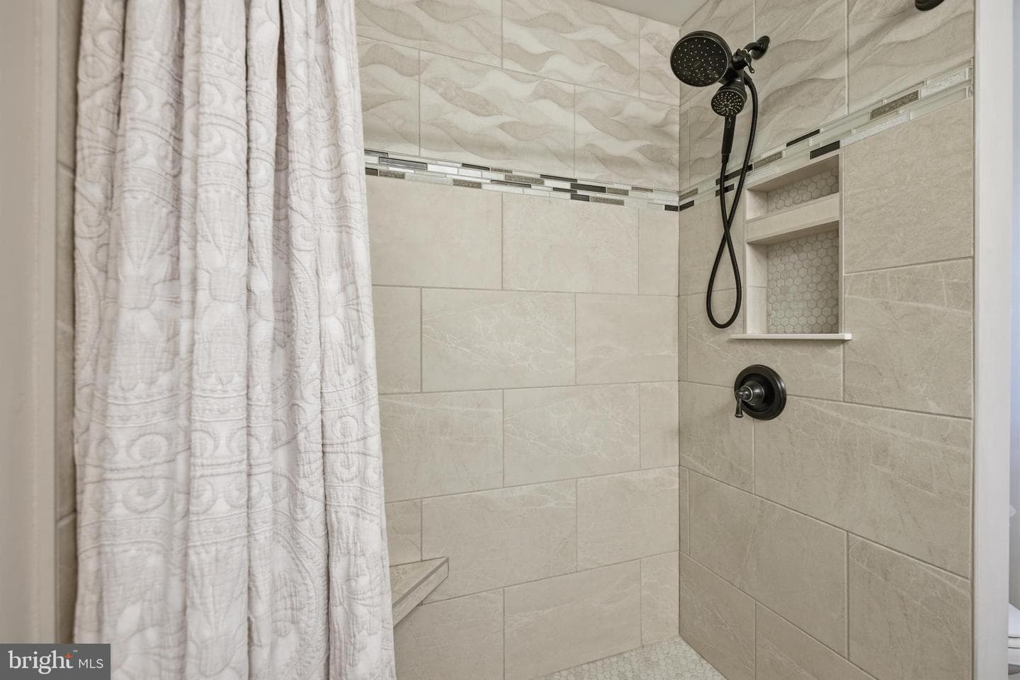 146 Regulator Drive N photo 17