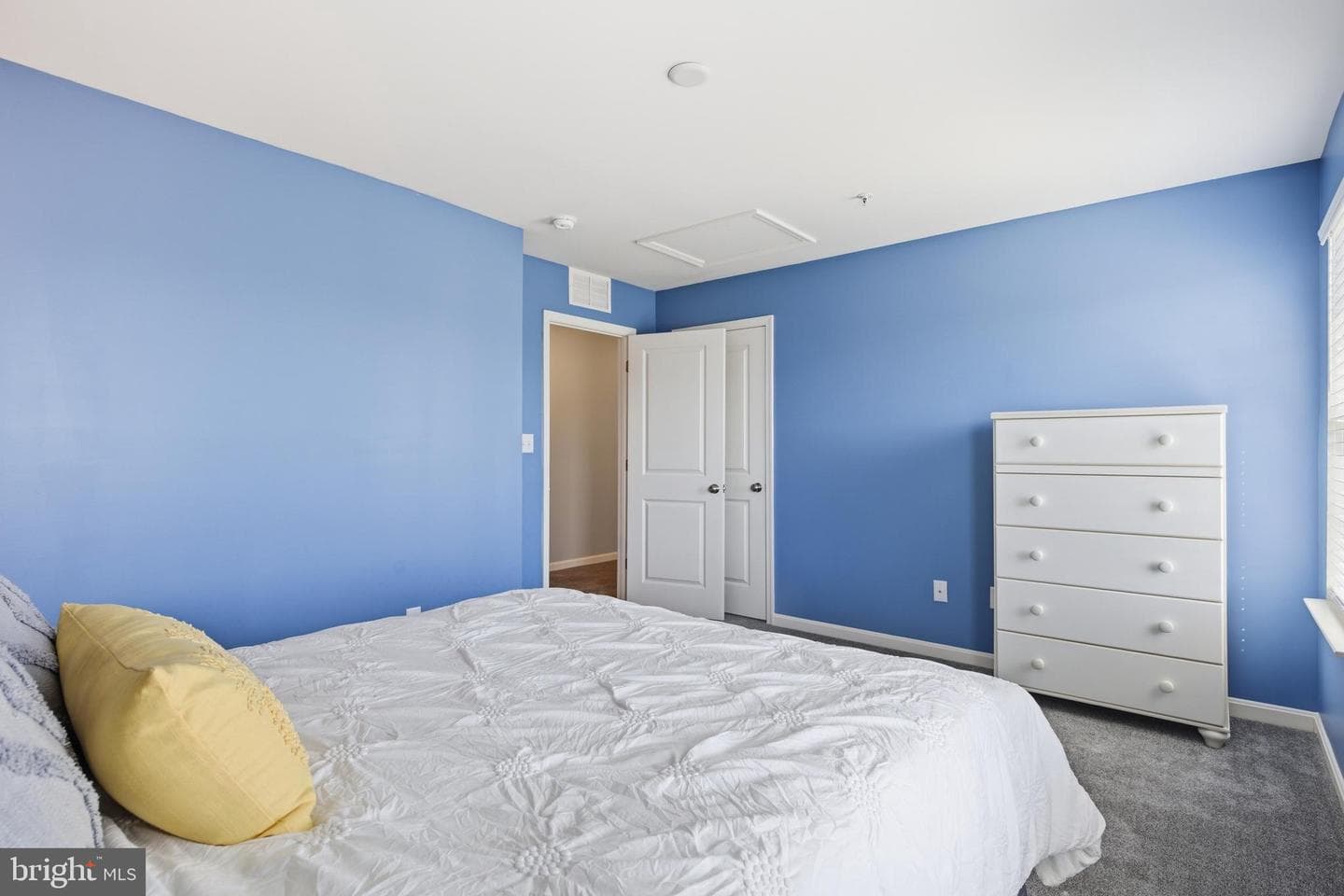 146 Regulator Drive N photo 26