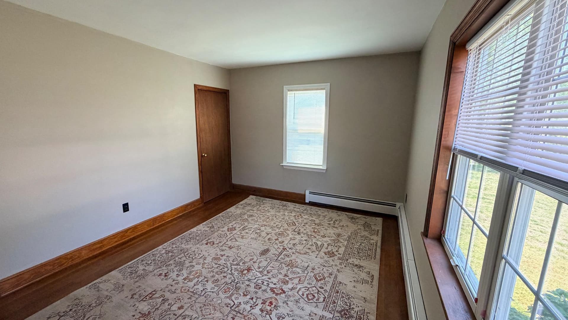 214 E Appleby Avenue photo 12