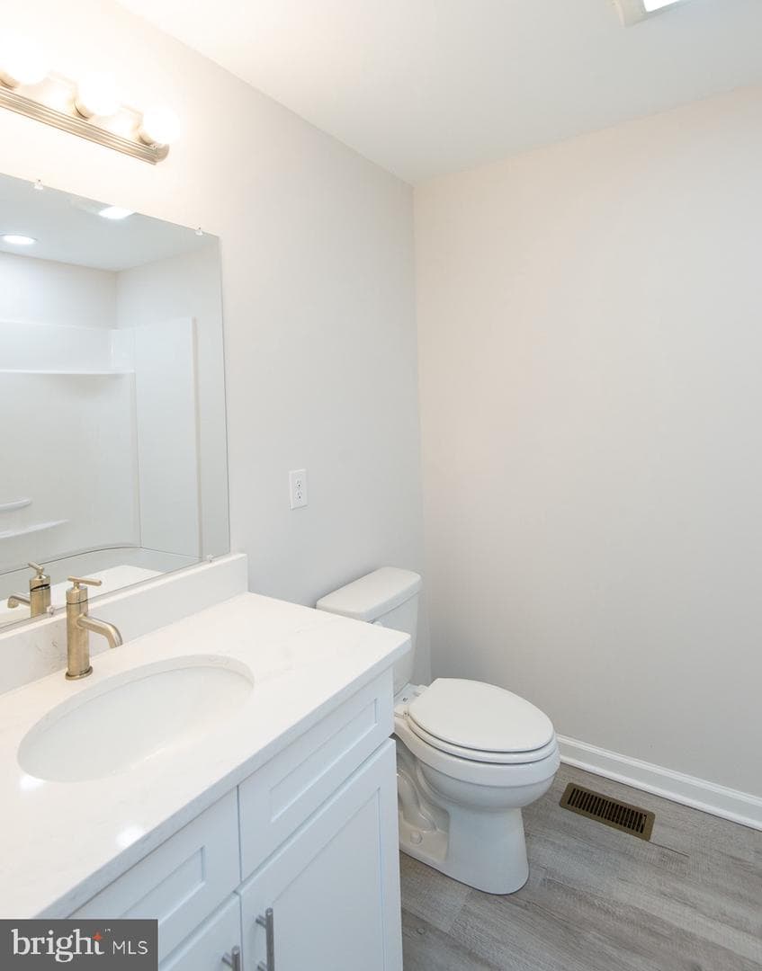 109 Railroad Avenue photo 18
