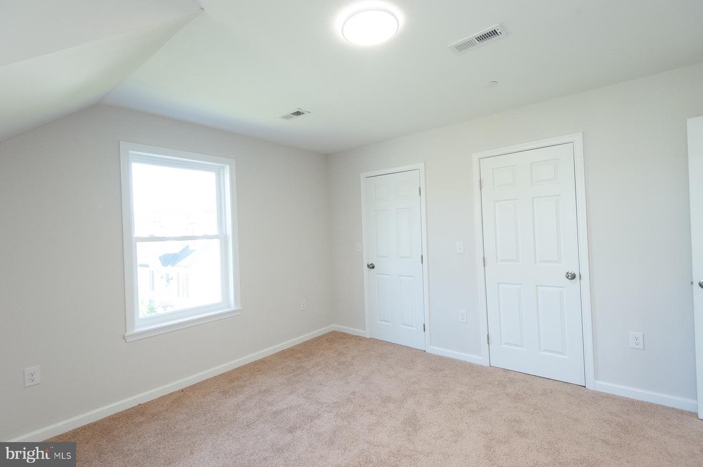 109 Railroad Avenue photo 23