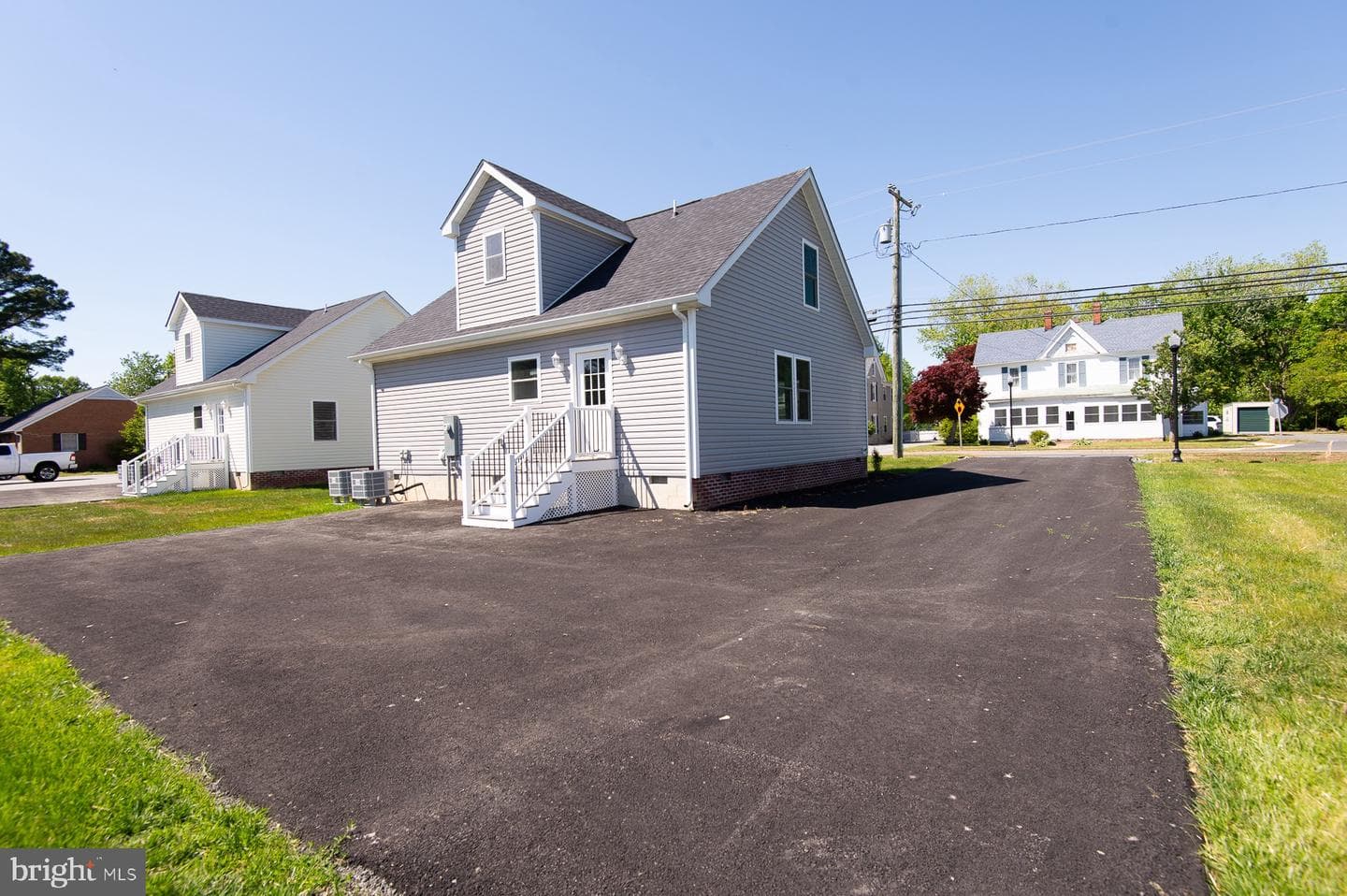 109 Railroad Avenue photo 34