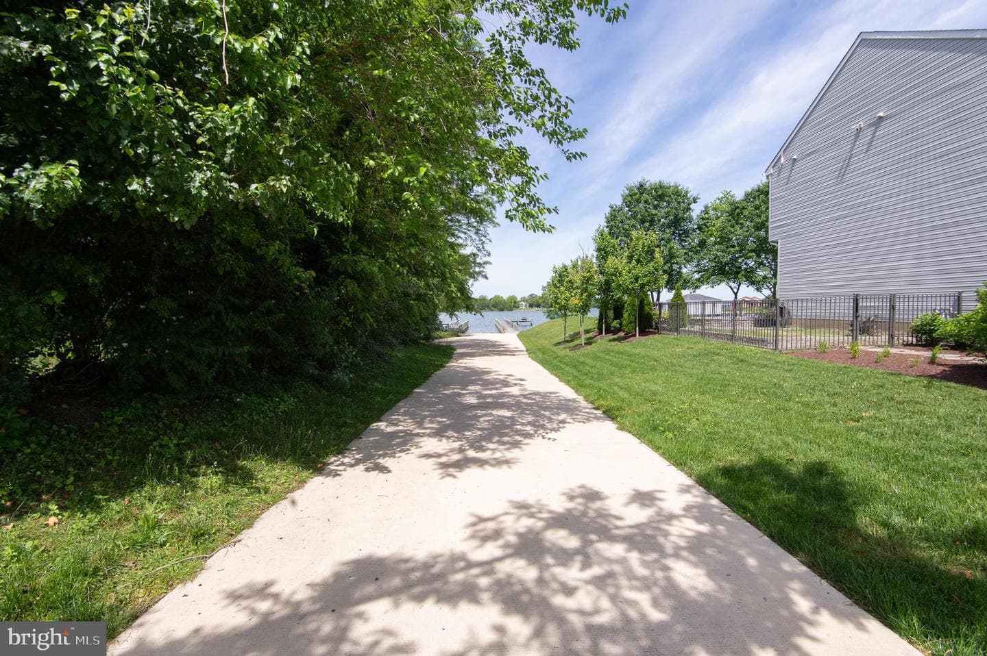 119 Regulator Drive N photo 42