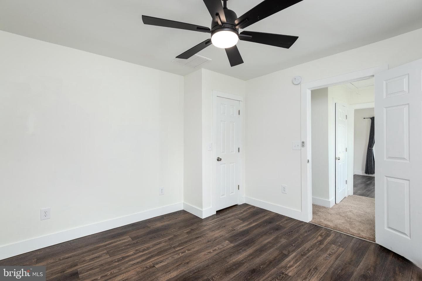 219 Willis Street photo 19