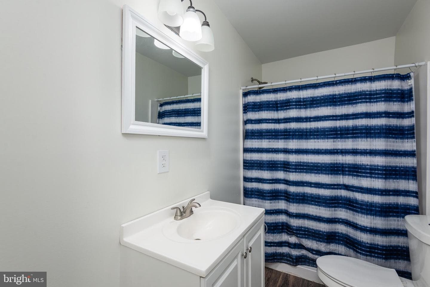 219 Willis Street photo 20