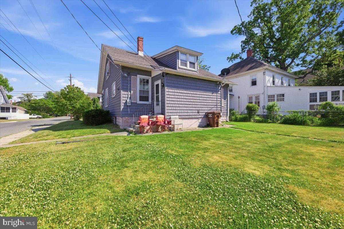 201 Belvedere Ave photo 26