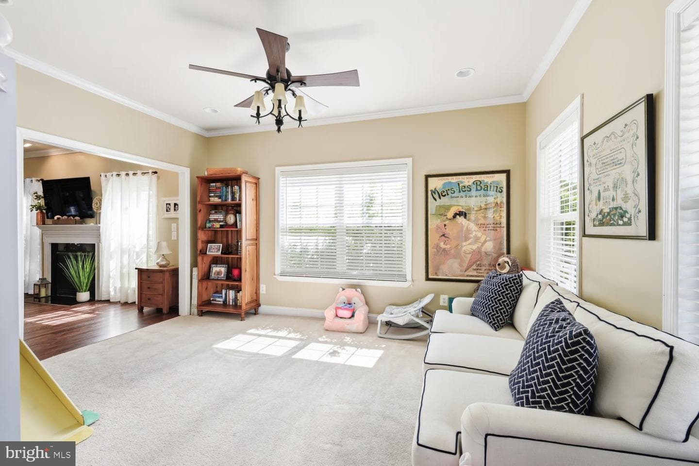 126 Regulator Drive N photo 11
